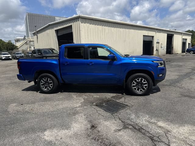 Used 2025 Nissan Frontier SL AWD/4WD image 4