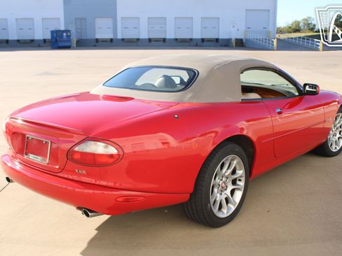 Used 2000 Jaguar XK8 Convertible image 15
