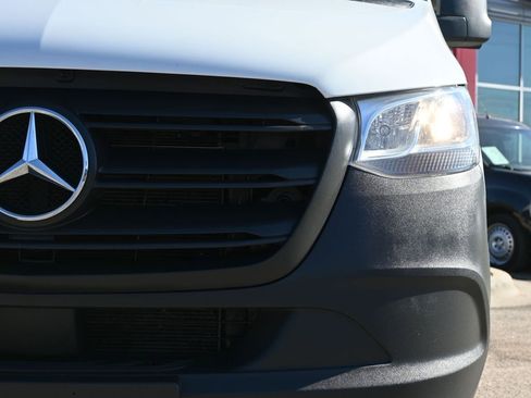 Used 2024 Mercedes-Benz Sprinter 2500 image 11