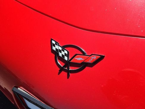 Used 1998 Chevrolet Corvette Convertible w/ Memory Pkg RWD image 20
