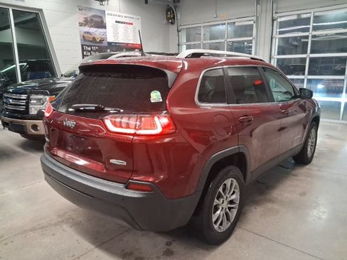 Used 2019 Jeep Cherokee Latitude Plus w/ Comfort/Convenience Group AWD/4WD image 3