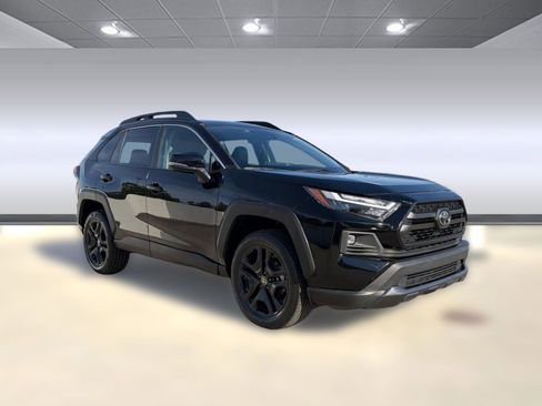 Used 2023 Toyota RAV4 Adventure image 6