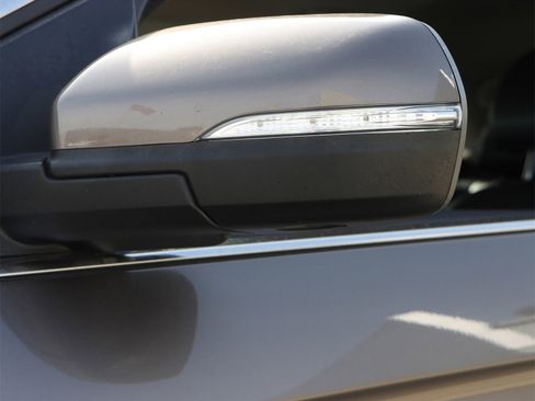 Used 2019 Ford Edge Titanium w/ Cargo Accessory Package image 41