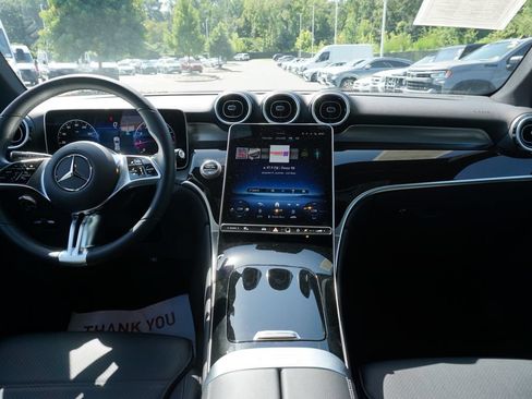 Certified 2025 Mercedes-Benz GLC 300 image 25