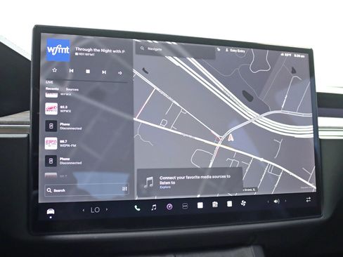 Used 2022 Tesla Model S image 16