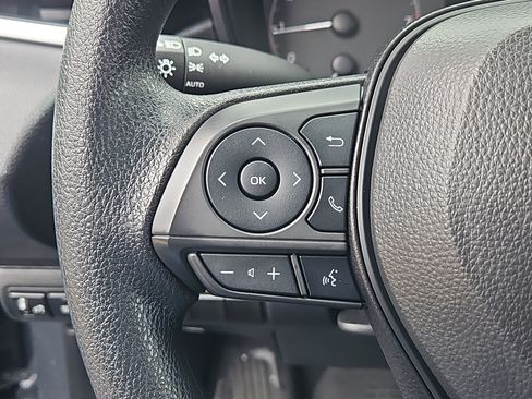 Used 2024 Toyota Corolla LE image 12