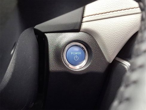 Used 2022 Toyota RAV4 XLE w/ Convenience Package image 24