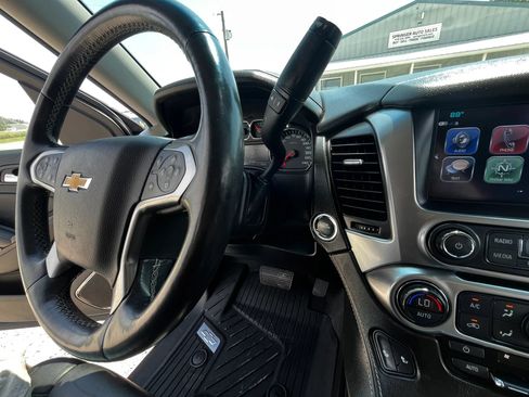 Used 2019 Chevrolet Suburban LT w/ LT Signature Package AWD/4WD image 19