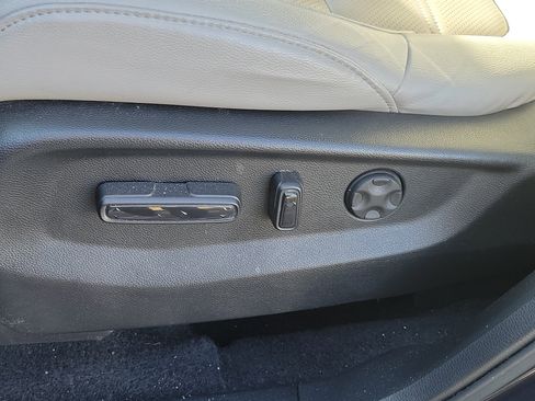 Used 2018 Honda CR-V Touring image 24