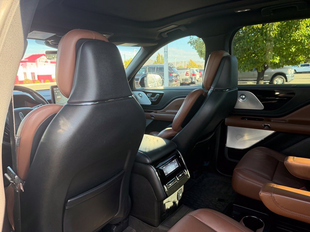 Used 2023 Lincoln Aviator Reserve w/ Equipment Group 201A AWD/4WD image 22