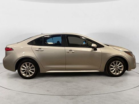 Used 2022 Toyota Corolla LE w/ LE Convenience Package image 6