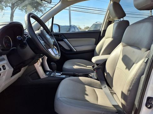 Used 2017 Subaru Forester 2.5i Premium w/ All-Weather Package image 9