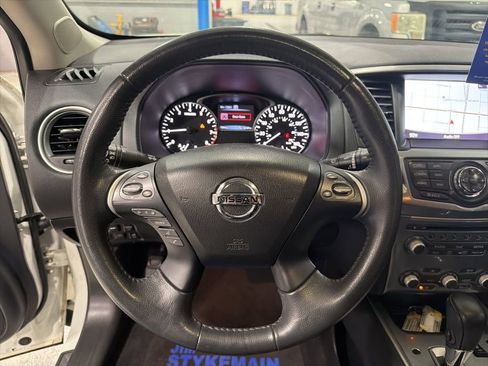 Used 2017 Nissan Pathfinder SL w/ SL Premium Package image 21