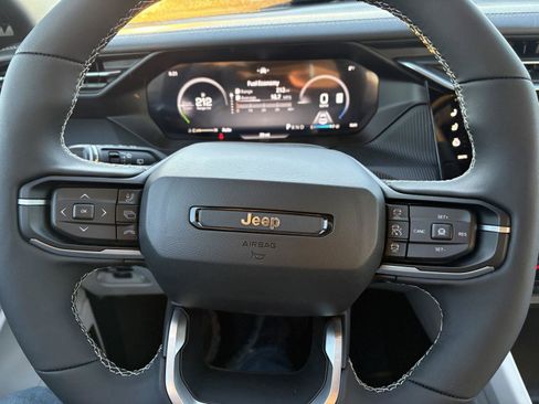 New 2026 Jeep Cherokee Overland w/ Advanced Pro Tech Group image 16