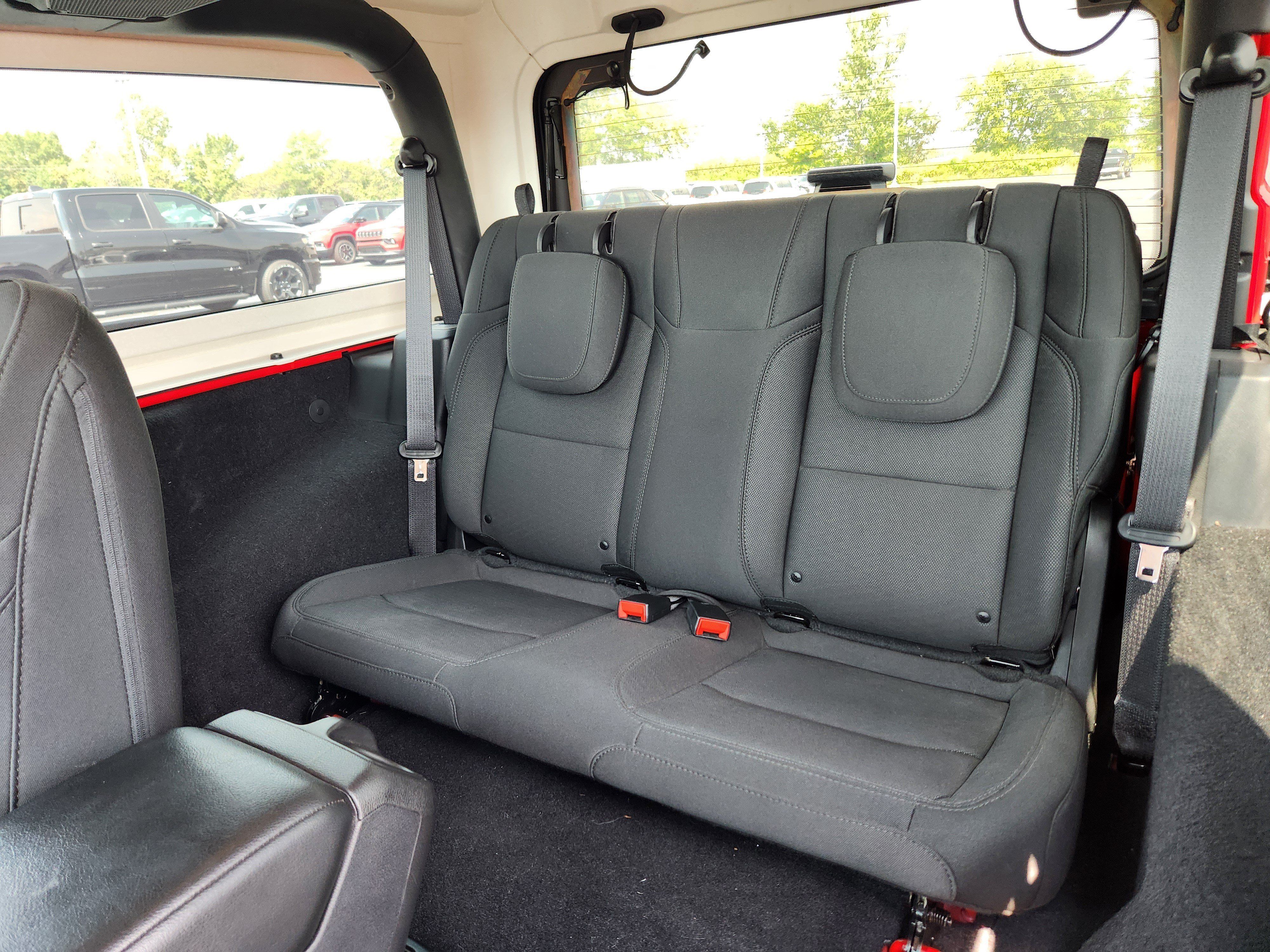 Used 2019 Jeep Wrangler Sport AWD/4WD image 11