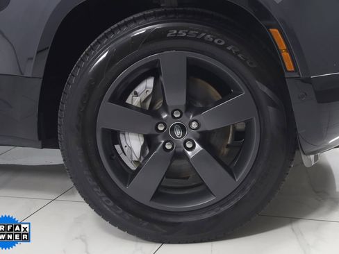 Used 2024 Land Rover Defender 110 X-Dynamic SE image 15