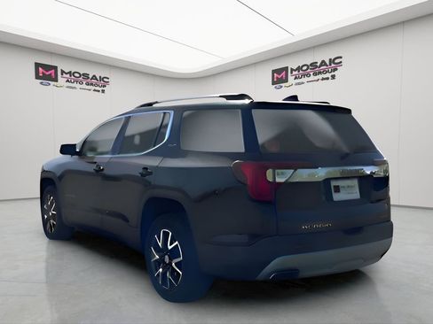 Used 2023 GMC Acadia SLT image 3