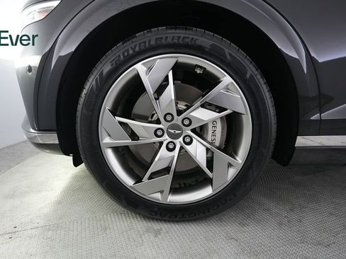 Used 2023 Genesis Electrified GV70 AWD/4WD image 9