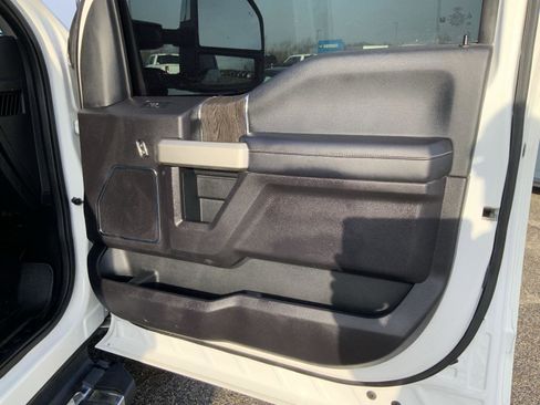 Used 2021 Ford F250 Lariat w/ Lariat Ultimate Package image 66