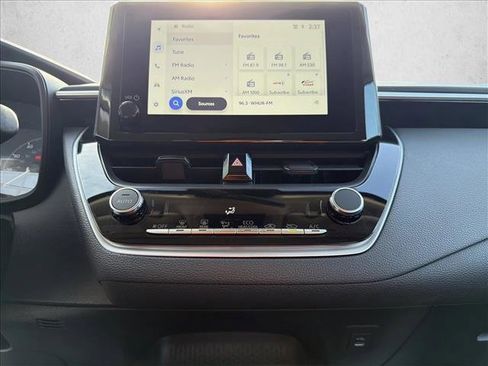 Used 2025 Toyota Corolla LE image 19