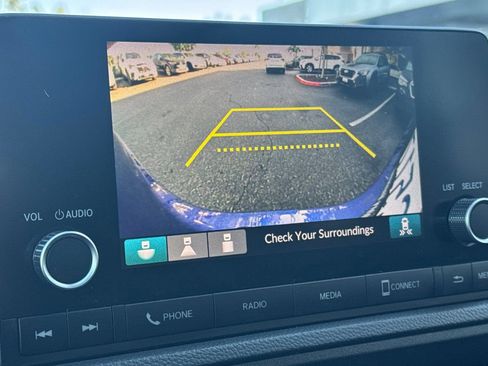 Used 2023 Honda CR-V EX image 19