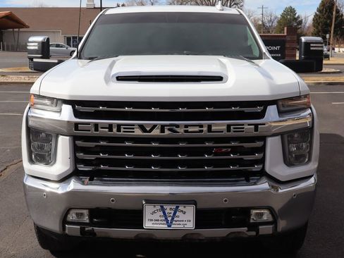 Used 2022 Chevrolet Silverado 3500 LTZ w/ LTZ Plus Package image 12