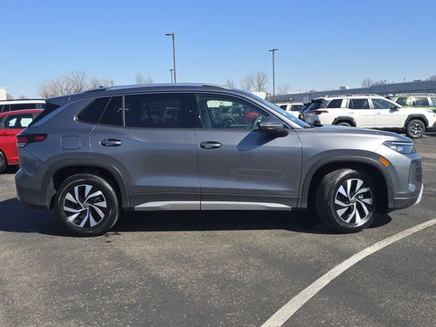 New 2026 Volkswagen Tiguan S image 8