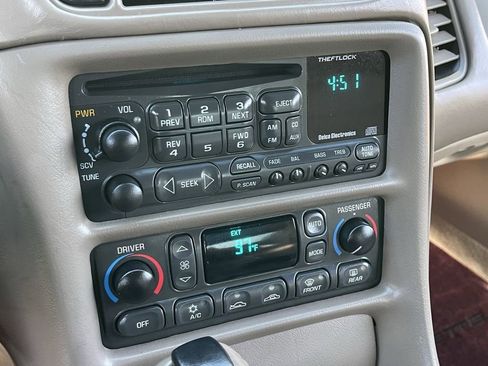 Used 2003 Chevrolet Corvette Coupe w/ Preferred Equipment Group RWD image 25