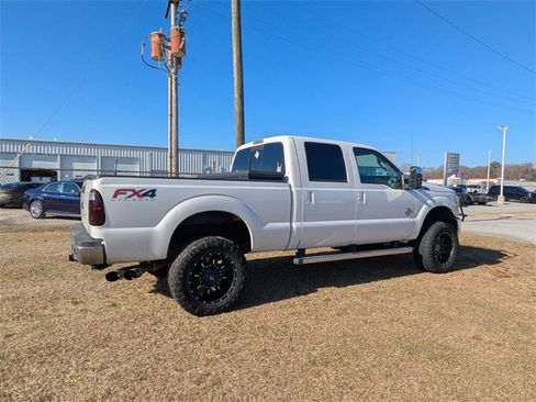 Used 2013 Ford F250 Lariat w/ Lariat Ultimate Pkg image 3