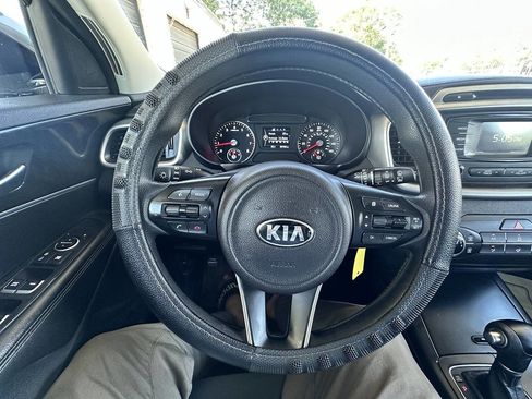 Used 2018 Kia Sorento L FWD image 21