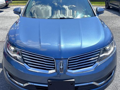 Used 2018 Lincoln MKX Select w/ Select Plus Package AWD/4WD image 2