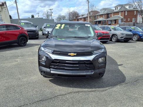 Used 2021 Chevrolet TrailBlazer LS image 2