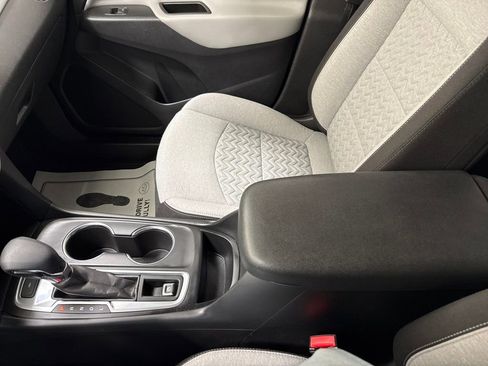 Used 2022 Chevrolet Equinox LS image 27