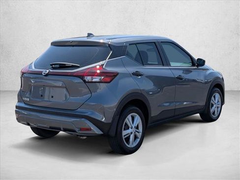 Used 2025 Nissan Kicks Play S FWD image 5