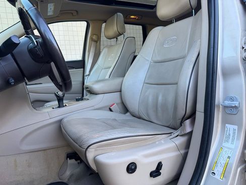 Used 2014 Jeep Grand Cherokee Overland AWD/4WD image 19