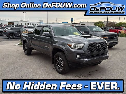 Used 2021 Toyota Tacoma TRD Sport AWD/4WD image 1