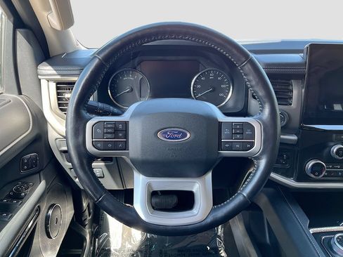 Used 2023 Ford Expedition XLT AWD/4WD image 11