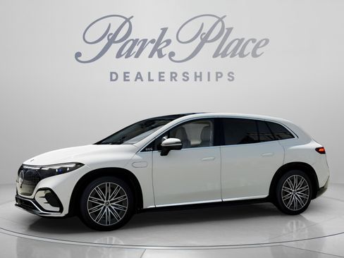Certified 2023 Mercedes-Benz EQS 580 4MATIC SUV image 3