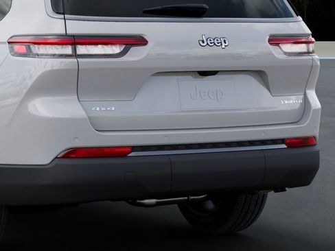 New 2026 Jeep Grand Cherokee L Limited AWD/4WD image 13