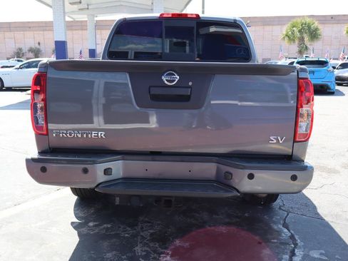 Used 2020 Nissan Frontier SV RWD image 4