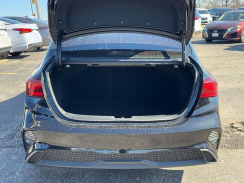 Used 2022 Kia Forte LXS w/ LXS Technology Package image 9