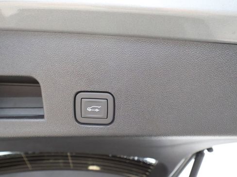 New 2026 Chevrolet Traverse RS image 35