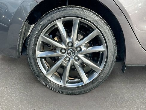 Used 2018 MAZDA MAZDA3 Touring FWD image 29