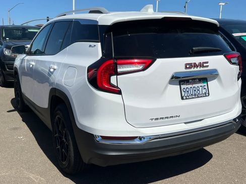Used 2022 GMC Terrain SLT FWD image 6