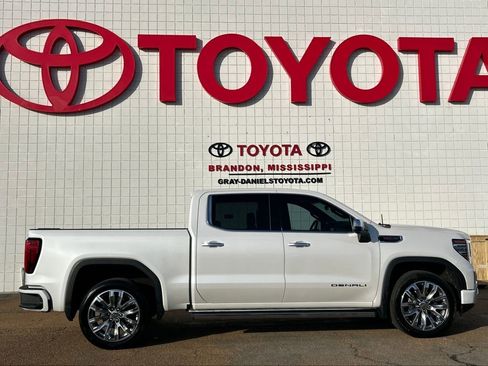 Used 2024 GMC Sierra 1500 Denali w/ Denali Reserve Package image 1