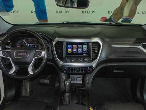 Used 2019 GMC Acadia SLT image 3