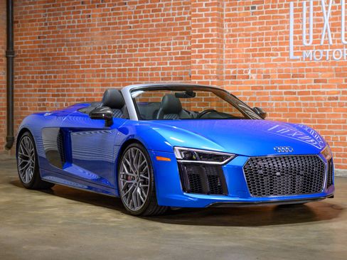 Used 2018 Audi R8 V10 plus image 14