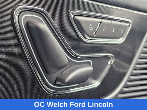 Used 2022 Lincoln Corsair AWD w/ Equipment Group 101A image 11