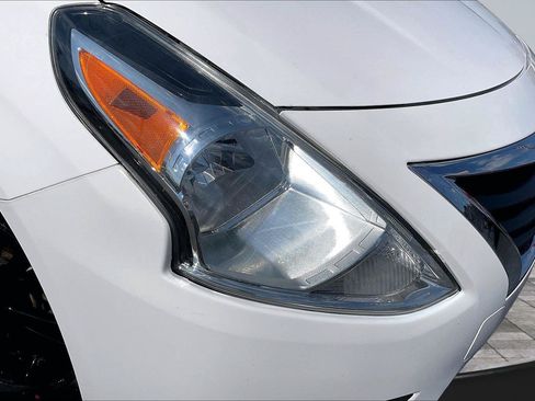 Used 2019 Nissan Versa S Plus FWD image 29
