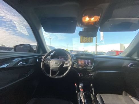 Used 2021 Chevrolet TrailBlazer RS w/ Convenience Package AWD/4WD image 5